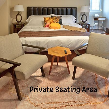 Welcome Home! Acores Bed & Breakfast Toronto Room photo